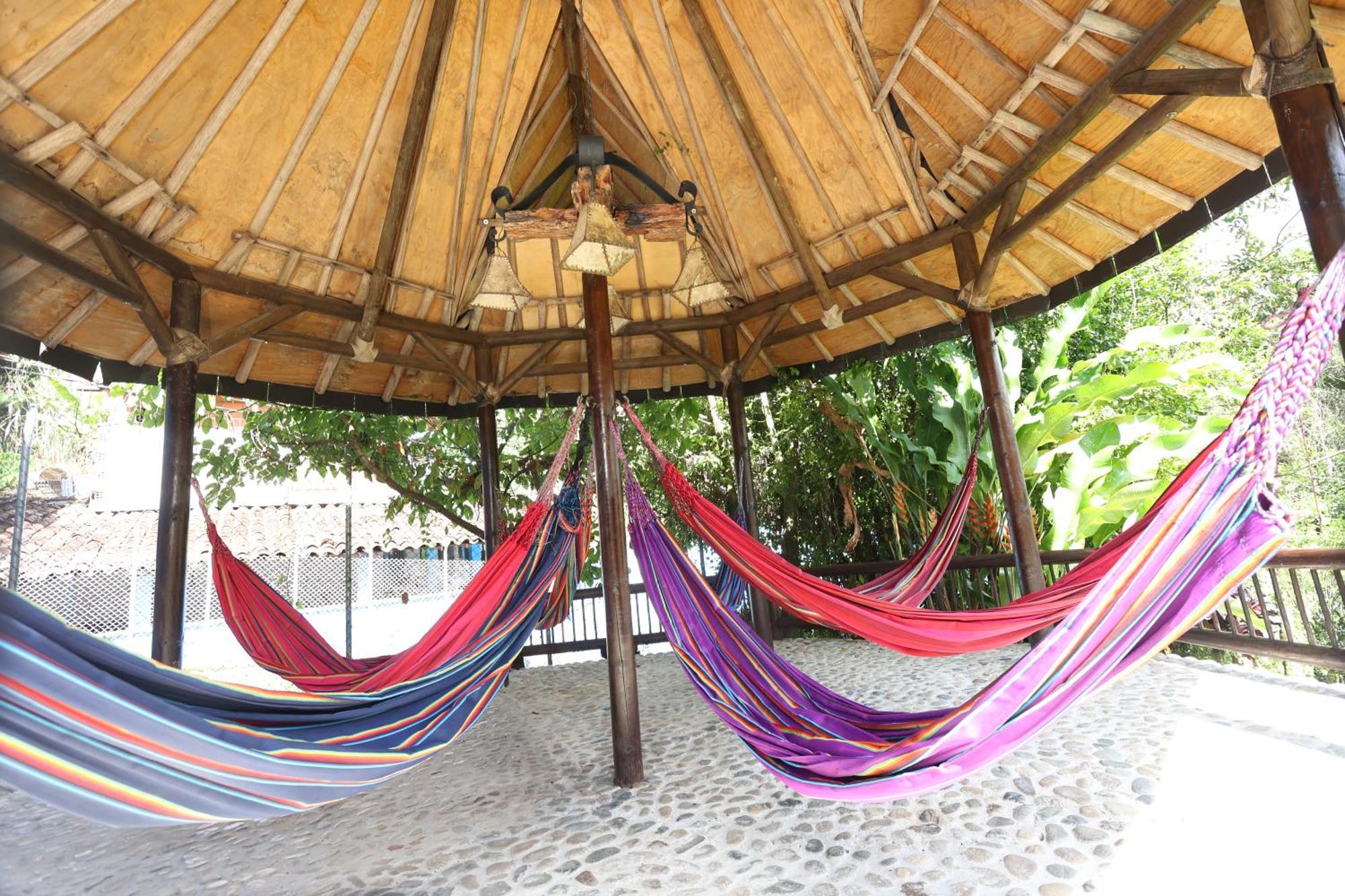 Hotel Aguatur Cocorná Buitenkant foto